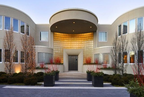 Michael Jordan's estate is on the market for $29 million,