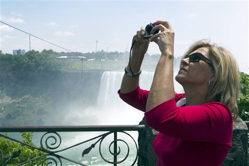 Bogumila Zbyszewska of Toronto photographs the tightrope that Nik Wallenda will use tonight.