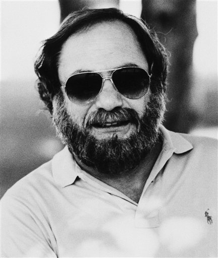 Henry Hill appears in disguise for an interview inn this Oct. 3, 1990, photo.