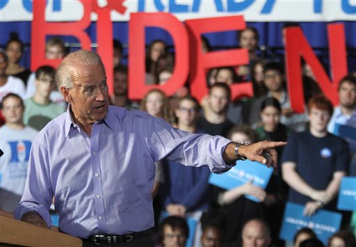 Vice President Joe Biden addresses supporters on Tuesday, Sept. 18, 2012, in Grinnell, Iowa. Biden is focusing much of his two-day Iowa trip on blue-collar areas, hoping to improve President Barack Obama's chances of carrying the state he captured in 2008. (AP Photo/The Des Moines Register, Bryon Houlgrave) MAGS OUT; TV OUT; NO SALES; MANDATORY CREDIT 2012,Bryon Houlgrave,Des Moines Register,Iowa,September 18