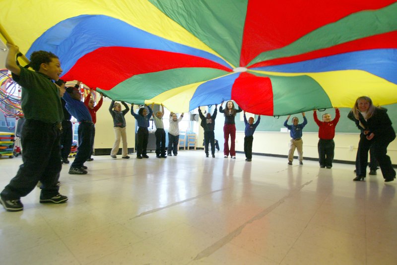 A report in the Jan. 31 issue of the New England Journal of Medicine says gym class for youngsters isn’t all that helpful because it usually doesn’t provide a workout that’s intense enough to promote weight loss.