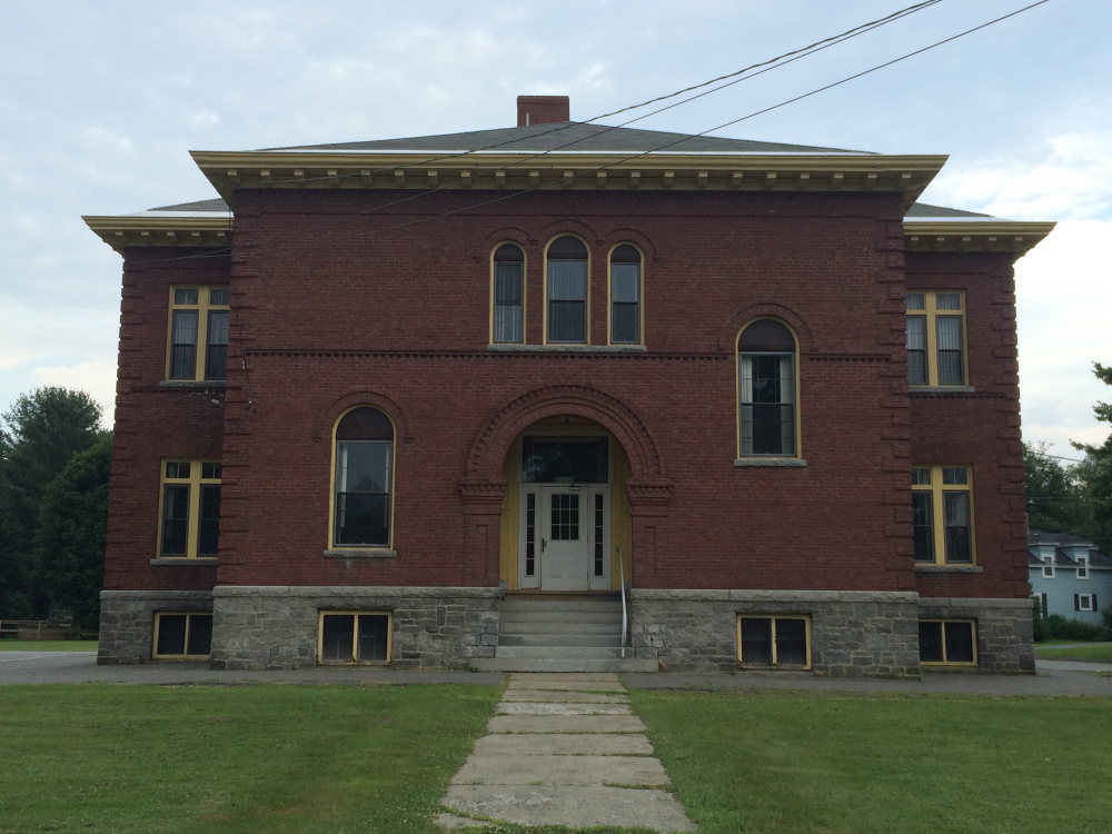 A Weston Avenue school building that served as administrative offices for School Administrative District 59 through 2012, will be demolished this summer as the town tries to reduce maintenance costs for vacant buildings.