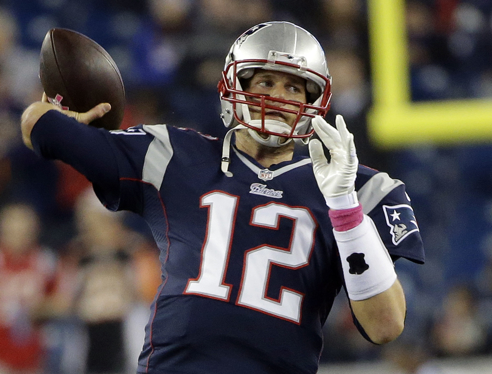 New England Patriots quarterback Tom Brady warms up before Sunday’s game against the Cincinnati Bengals in Foxborough, Mass. The Patriots beat the Bengals 43-17.