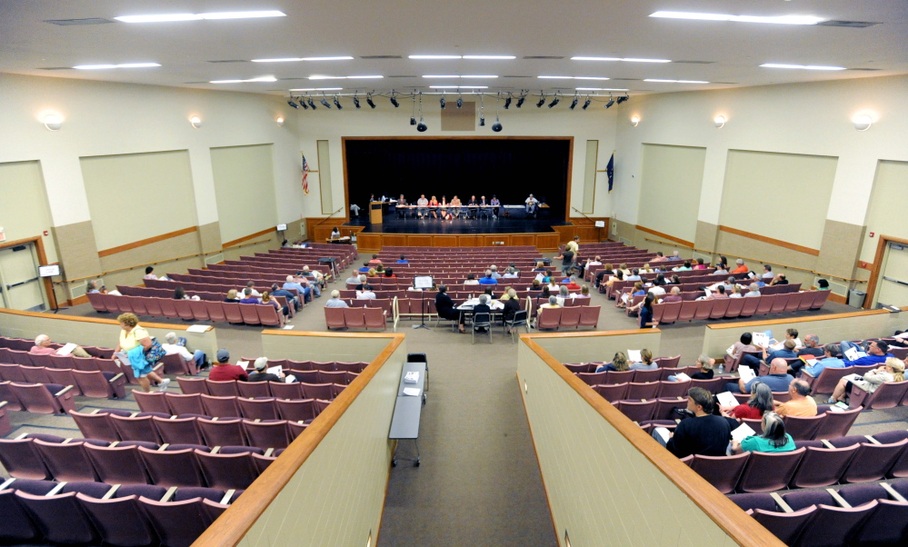 Staff photo by Michael G. Seamans
Residents approved a $34.4 million budget Thursday at a Regional School Unit 18 budget meeting at Messalonskee High School in Oakland.