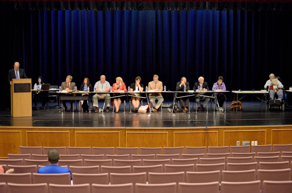 Staff photo by Michael G. Seamans
Residents approved a $34.4 million budget Thursday at a Regional School Unit 18 budget meeting at Messalonskee High School in Oakland.