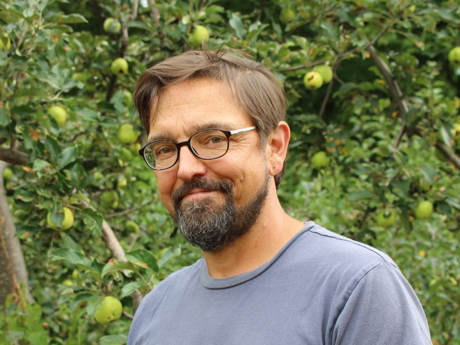 Todd Little-Siebold, a history professor at College of the Atlantic, will talk about how to identify heirloom apples Thursday at the Bucksmills Rod & Gun Club in Bucksport.