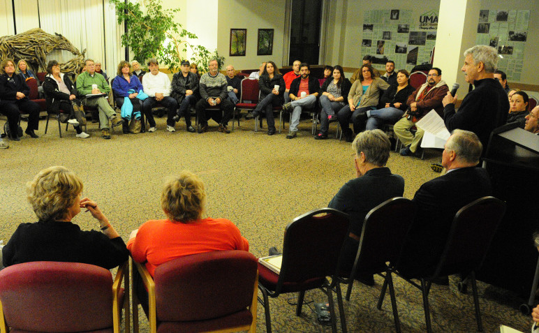 Sen. Roger Katz, R-Augusta, opens a meeting of Riverview Psychiatric Center staffers and legislators on Tuesday at the University of Maine at Augusta.