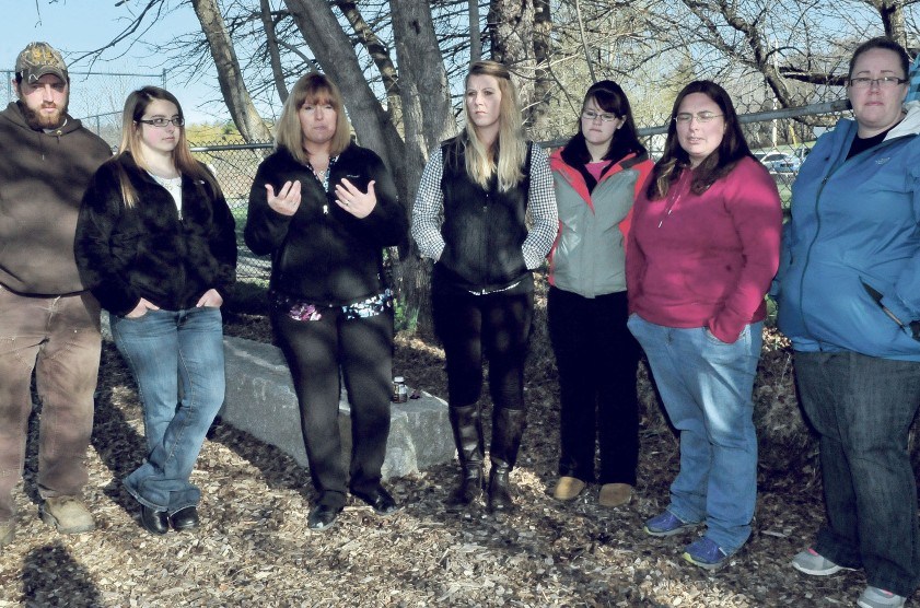 Parents of children that attend kindergarten at St. Albans Consolidated School met May 10 to discuss teacher Sharon Deagle and allegations she used excessive force in breaking up a fight between two students. Deagle resigned last week.