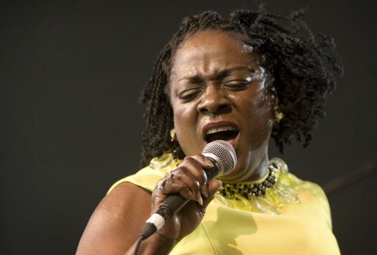 Sharon Jones sang for years in a wedding band before heading the Dap-Kings, starting in her mid-40s.