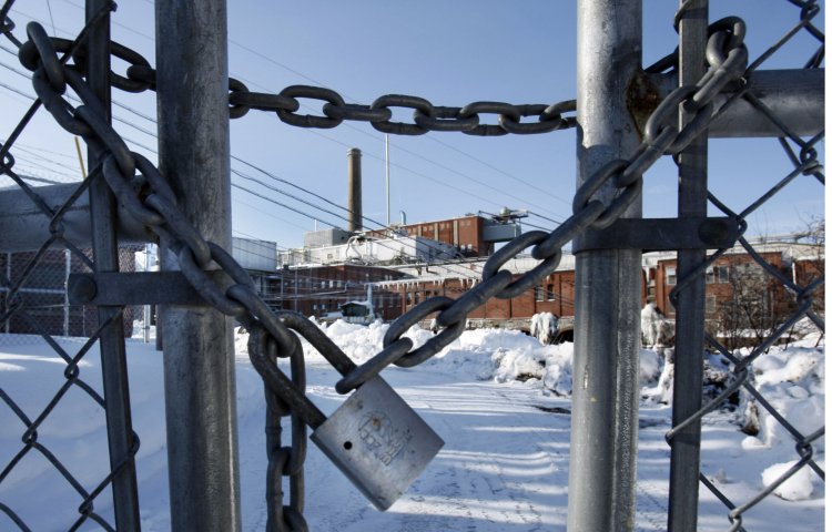 The former Katahdin Paper mill in East Millinocket sits idle in 2011.