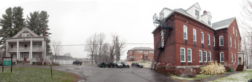 A Portland-based developer wants to turn a building on the Stevens Commons complex, een her ein April 2016, into affordable housing units for seriors.