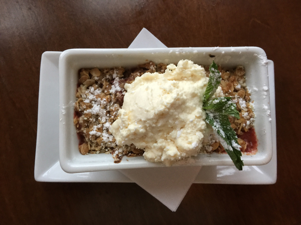 Strawberry rhubarb oatmeal crisp