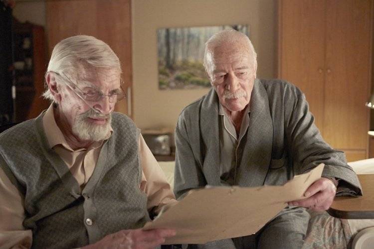Martin Landau, left, and Christopher Plummer star in the 2015 drama thriller "Remember."