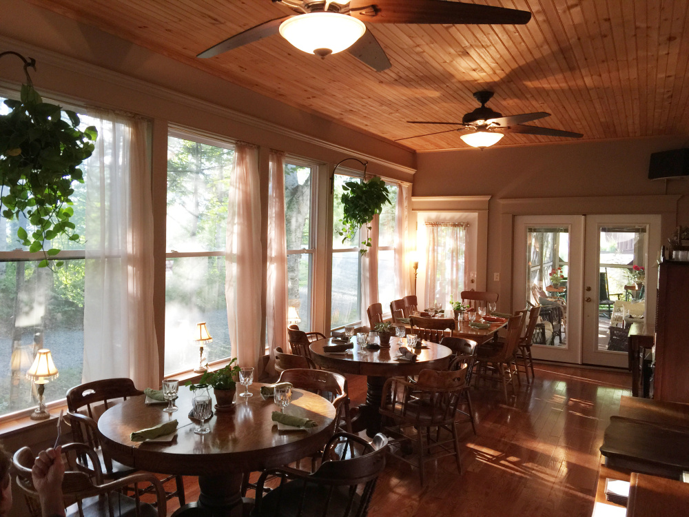 Dining room at Fredericka's