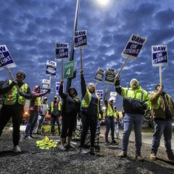 Auto-Workers Strikes